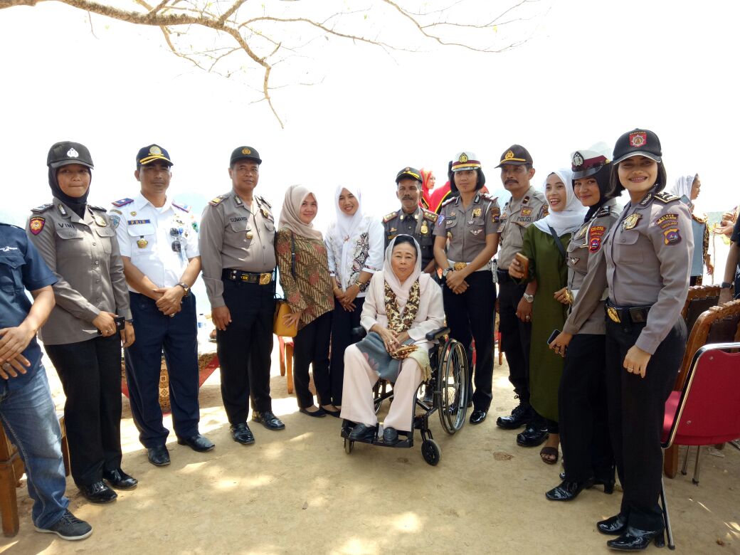 Kunjungan Ibu Sinta Nuriyah Abdurrahman Wahid Ke Kabupaten Pesisir Selatan